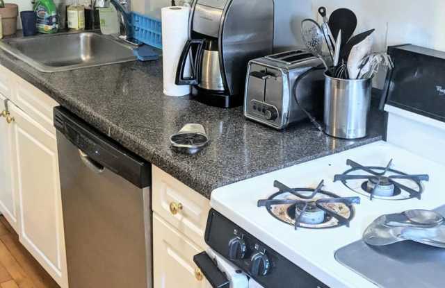 943 Judson Ave photos photos