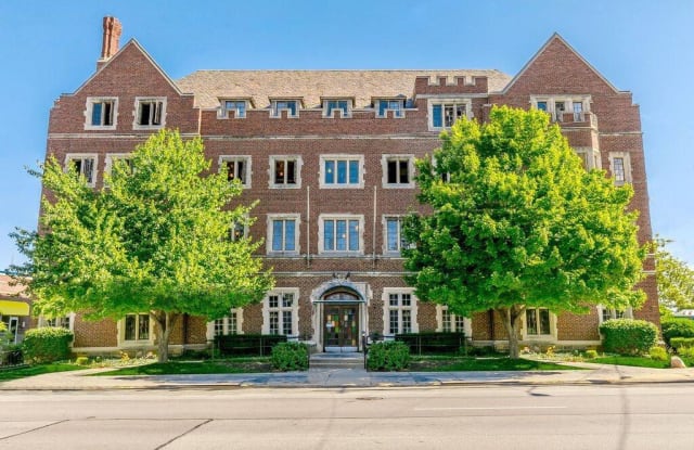 1228 E McMillan Avenue - 1228 East Mcmillan Street, Cincinnati, OH 45206