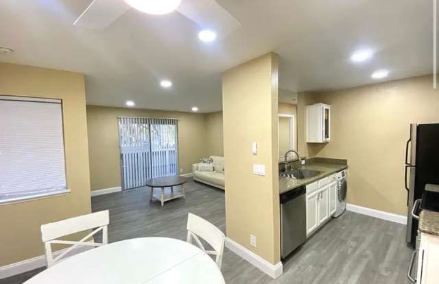 Updated 2-Bedroom Condo in Fremont’s Baywood Villas Gallery 4
