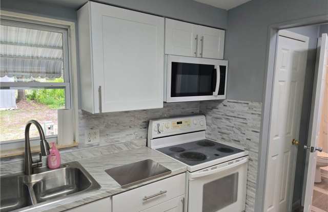 5149 S Manatee Terrace Gallery 3