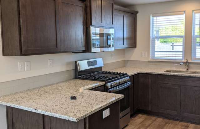 Fantastic 3-Bedroom, 2-Bath Home in Springfield photos photos