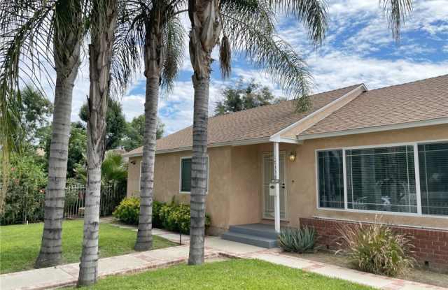 17338 Sherman Way Gallery 2