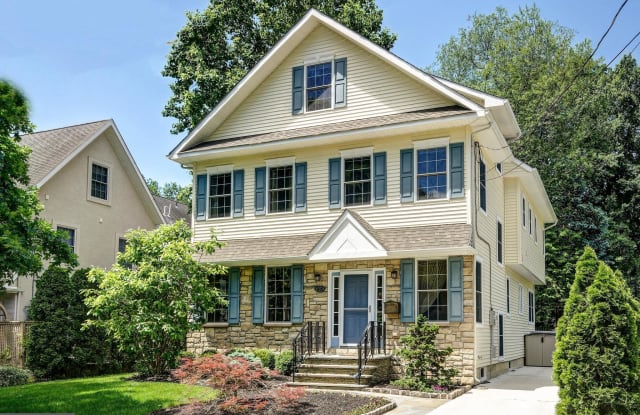 412 SPRUCE STREET - 412 Spruce Street, Haddonfield, NJ 08033