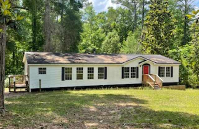 Quincy Mobile Home on 2 Acres photos photos