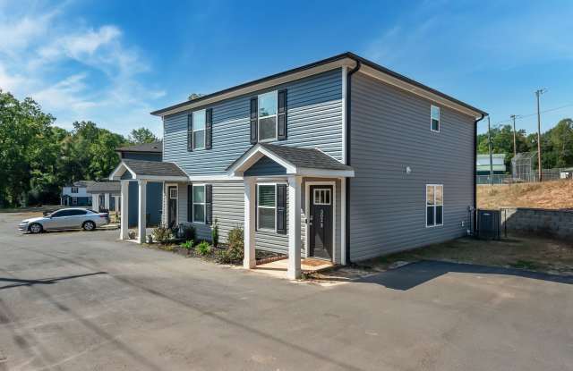 2 Bed, 1.5 Bath Townhome in Downtown Easley is Available - 304 Liberty Drive, Easley, SC 29640
