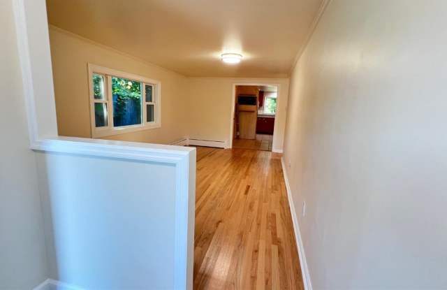 10 Lakeside Drive Gallery 3