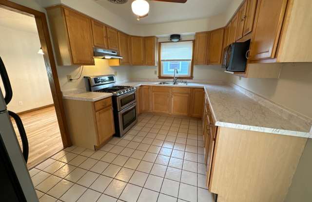 3725 Sussex Ln. - 3725 Sussex Lane, Madison, WI 53714
