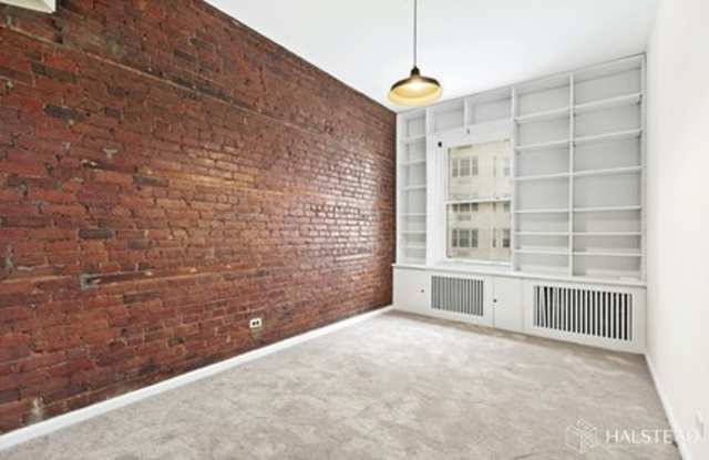 4 East 8th Street Gallery 4