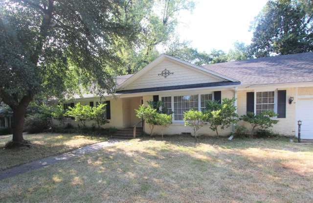 Beautiful 3 Bedroom 2 Bath with Large Backyard! photos photos