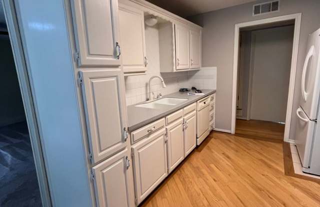 4 Bedroom 2 Bath 2 Car Garage in Arlington - Excellent Location - 6332 Orchard Hill Drive, Arlington, TX 76016