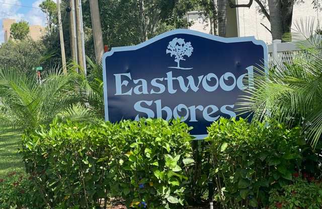 2 Story condo Clearwater close to Airport Gallery 1