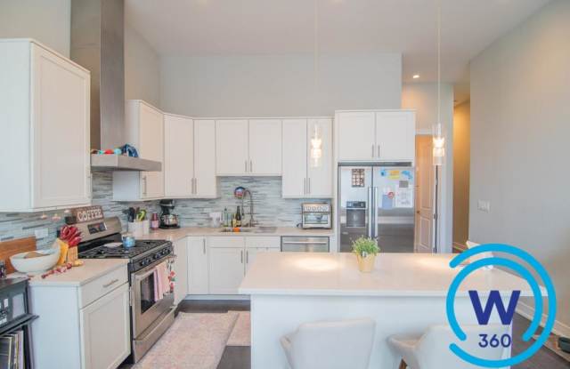3101 North California Ave. photos photos