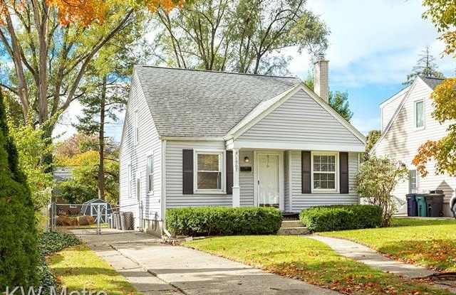 1907 N CONNECTICUT Avenue - 1907 North Connecticut Avenue, Royal Oak, MI 48073