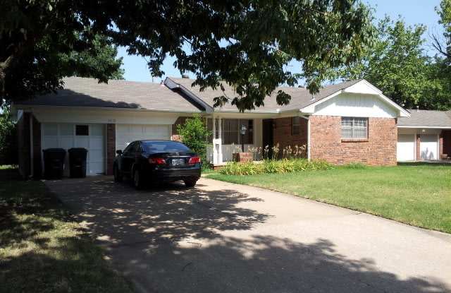 Harwood Floors - Mid-Del Schools - Big Yard photos photos