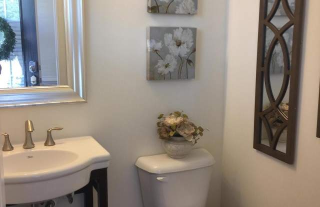 637 Briarcliff Street Gallery 4