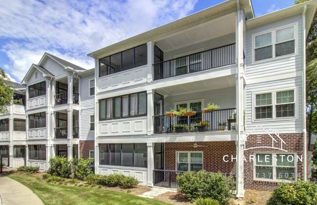 1025 Riverland Woods Pl Apt 920 photos photos