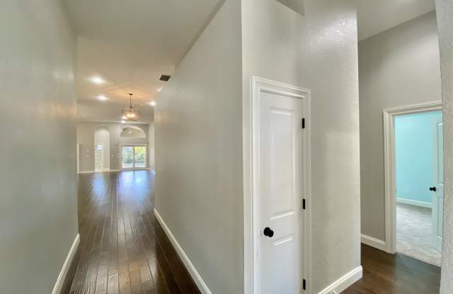 7052 Timberland Circle Gallery 3
