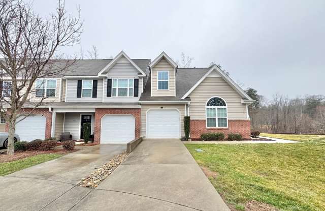 3 Bedroom End Unit in Robyn's Glen ! photos photos