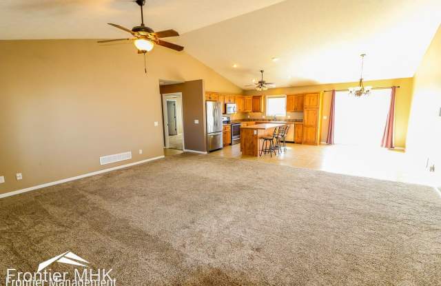 405 Brookridge Dr Gallery 3