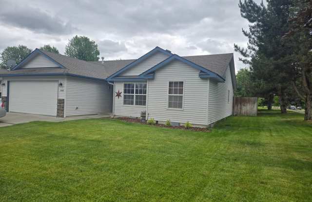 For Rent: 3 Bed, 2 Bath Home with Garage in Sunshine Meadows photos photos