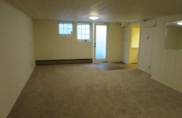 615 W Highland Drive (Lower unit) Gallery 2
