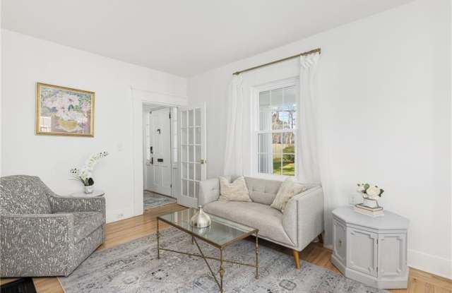17 Old Beach Road Gallery 4