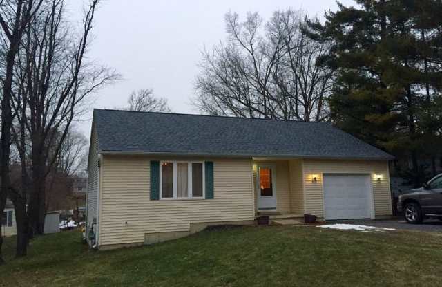 2805 Walnut Drive - 2805 Walnut Drive, McHenry County, IL 60097