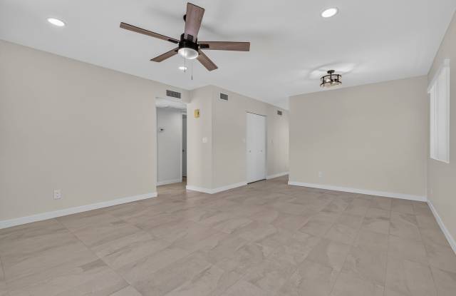 9024 N 51st Ln Gallery 3