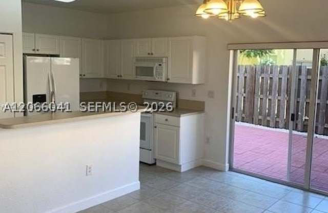 3355 NE 13th Cir Dr Gallery 3
