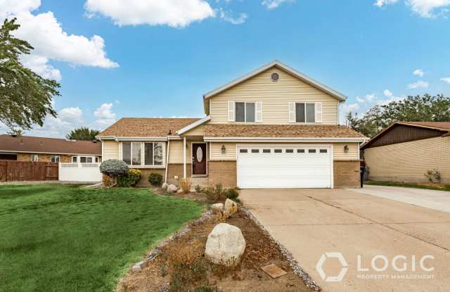 Gorgeous Home in Sandy! photos photos