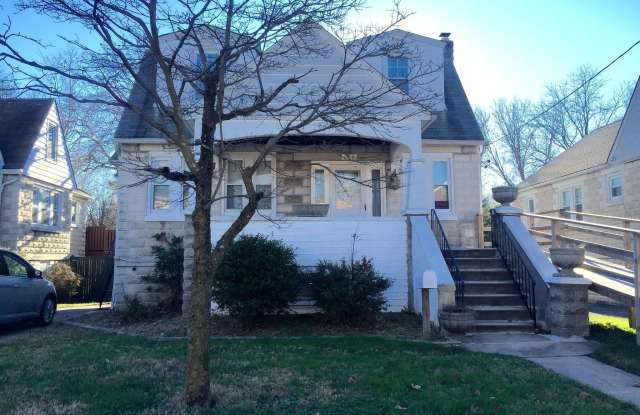 3043 PINEWOOD Avenue unit: 1 photos photos