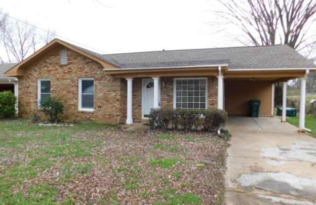 2273 Ashland Dr Gallery 2