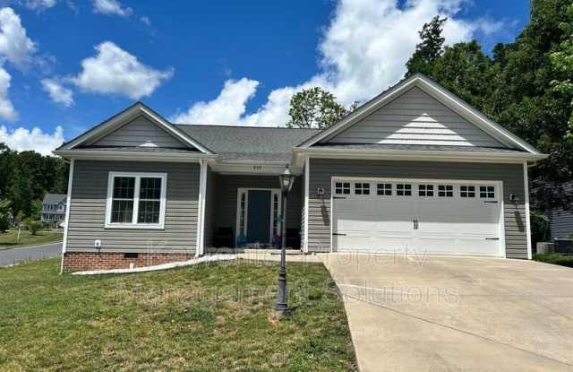 819 Geoffery St photos photos
