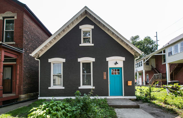 1675 Jackson Street - 1675 Jackson Street, Dubuque, IA 52001