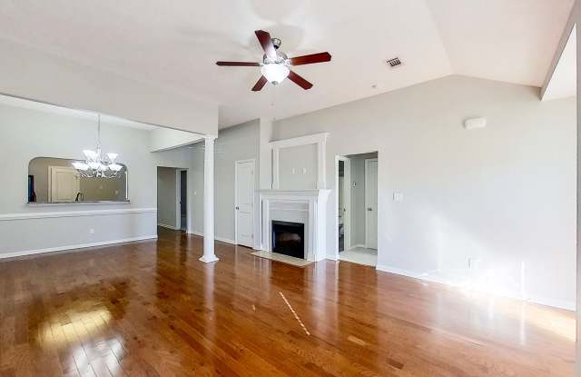Beautiful Low Maintenance Executive Town Home Close to Gate 2 Fort Gordon Gallery 4