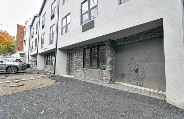3210 Johnson Avenue - 3210 Johnson Avenue, Bronx, NY 10463