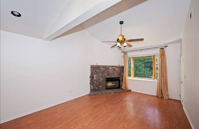 495 Zuger Ct Gallery 3