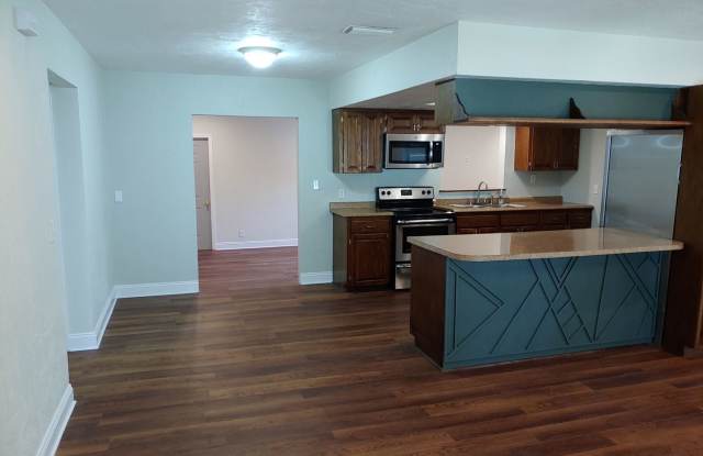 1780 Highland Park Gallery 2