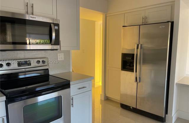 8947 SW 149th Pl Gallery 4
