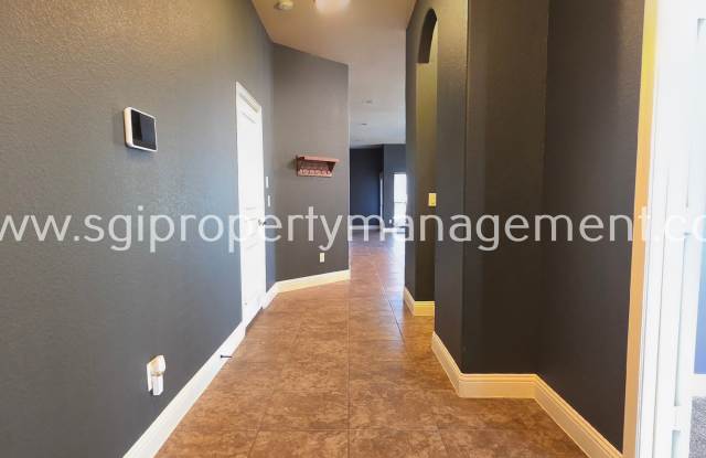 525 Bamborough Dr Gallery 1