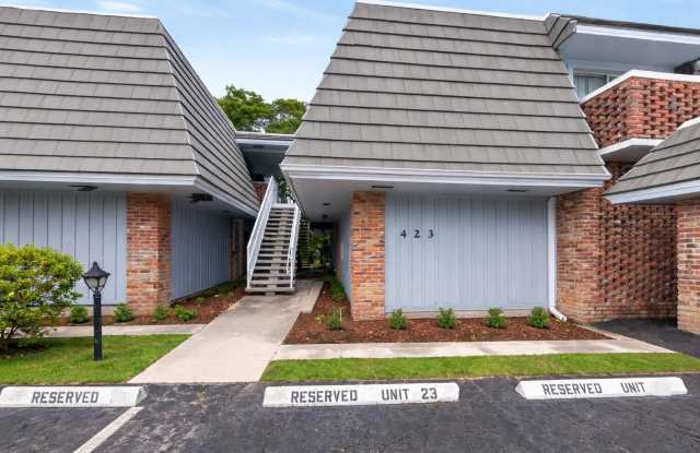 423 Pine Tree Court photos photos