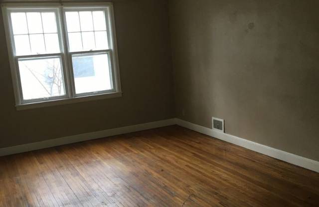 1833 Forest Gallery 2
