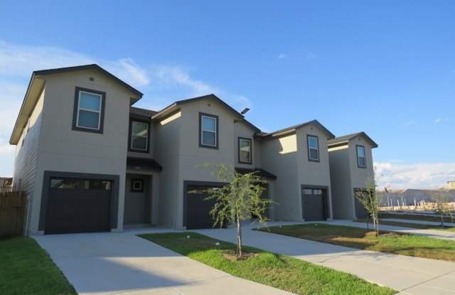 8431 Via Verona unit: 104 photos photos