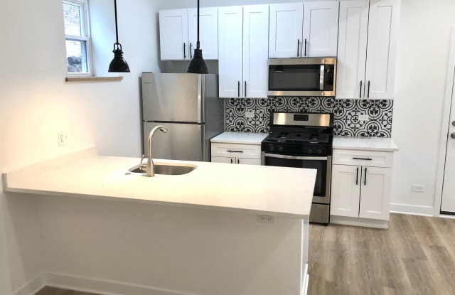 1644 W. Cermak , 1R - 1644 West Cermak Road, Chicago, IL 60608