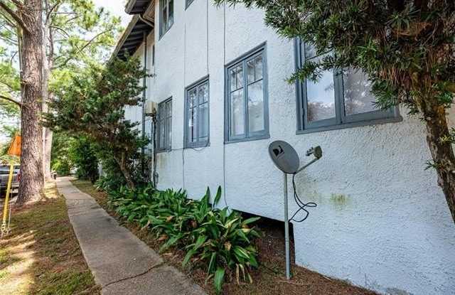 500 LOWERLINE Street Gallery 3