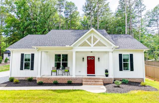 Elevate Your Living Experience and Unlock the Door to Your Perfect Rental Today! photos photos