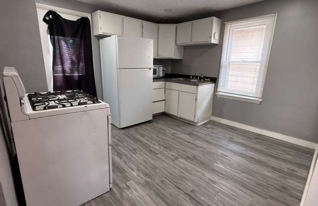 563 - 190 Mapledale Ave Gallery 4