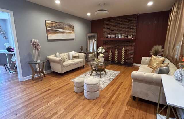 869 Gates Avenue Gallery 3