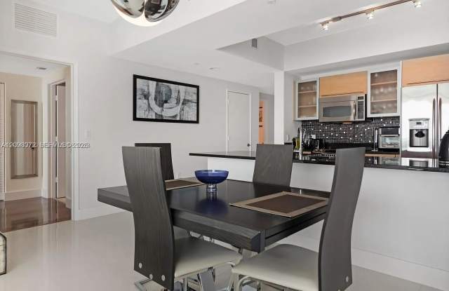 950 Brickell Bay Drive Gallery 3
