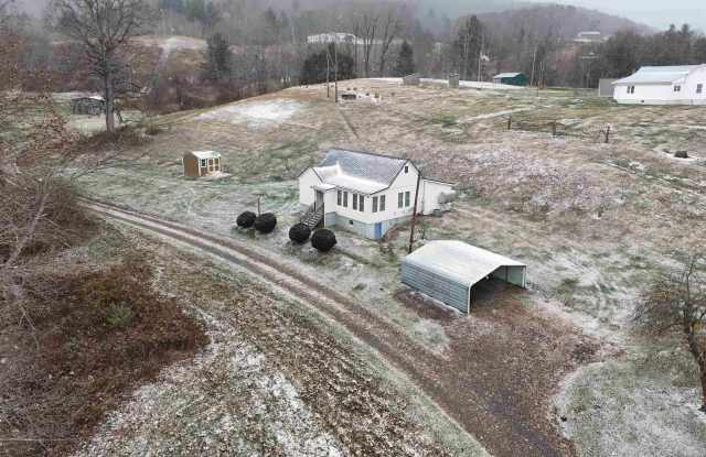 64 MID PARK LN - 64 Midpark Lane, Troutdale, VA 24378